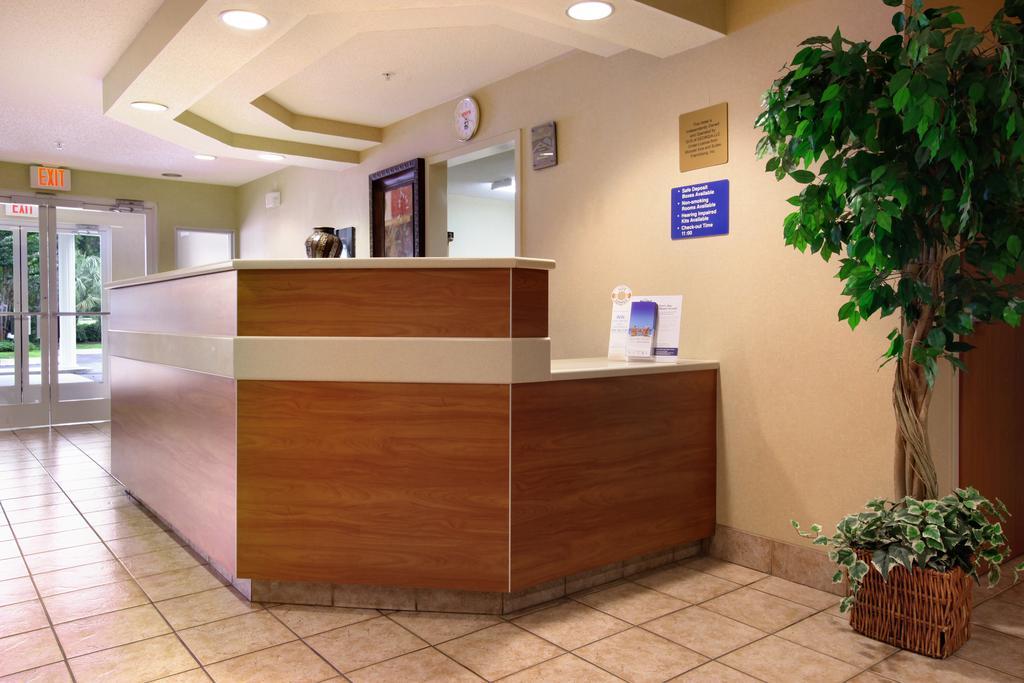 Microtel Inn & Suites By Wyndham Brunswick Interior foto